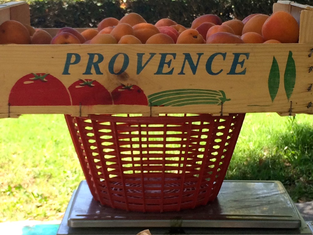 market crate Provence