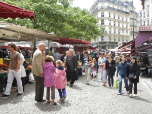 market street Mouffetard Paris
