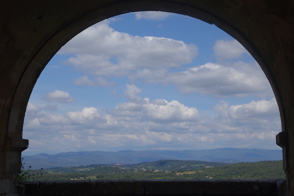 arched view from Menerbes