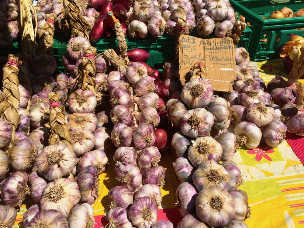 garlic at the Arles market